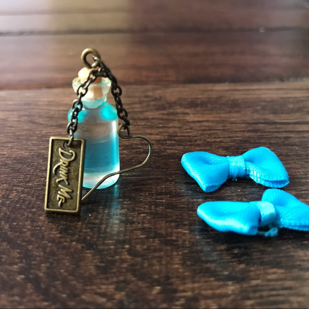 Relisted - Alice in Wonderland Earrings 💙🍄🐇